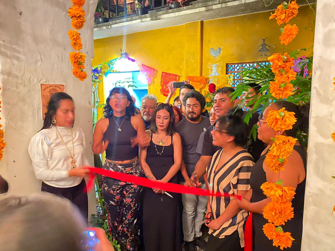 Exposición “tradición hasta los huesos” Exposición “tradición hasta los huesos”